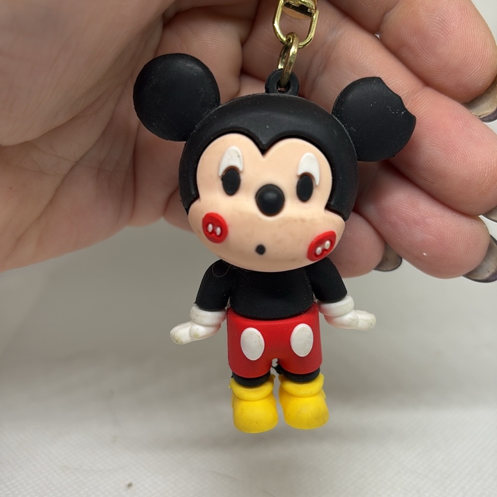 Mini Mickey Mouse Keychain Figure - Picture 12 of 16
